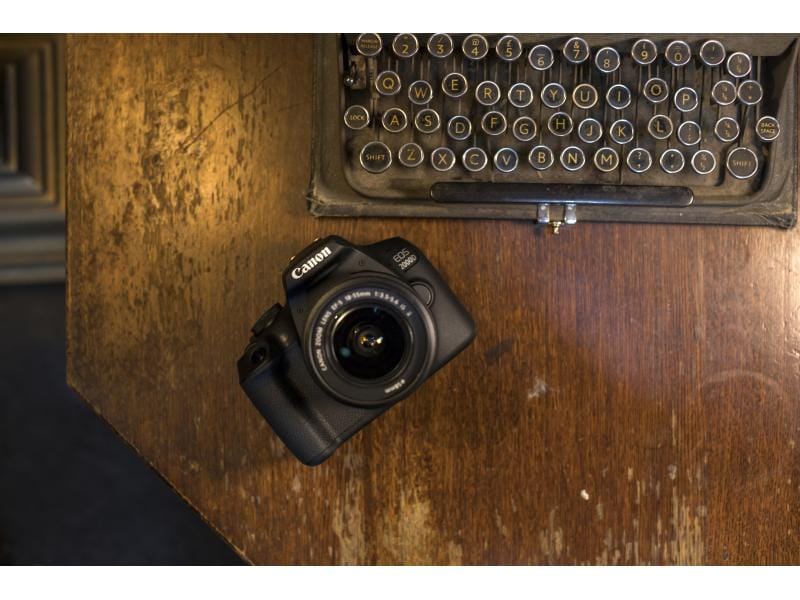 Canon EOS 2000D Kit (18-55mm)