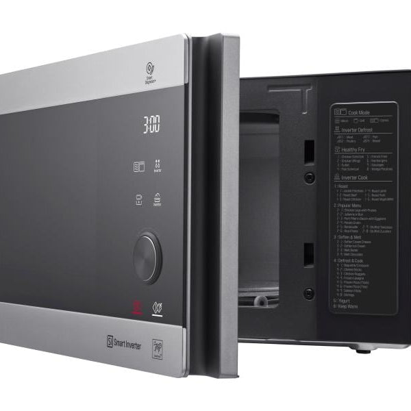 LG Mikrowelle NeoChef MH6565CPS Silber