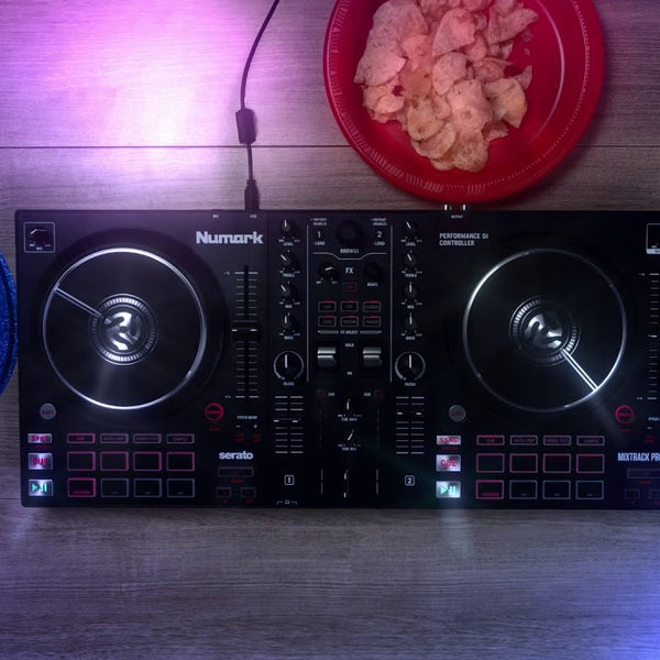 Numark DJ-Controller Mixtrack Pro FX