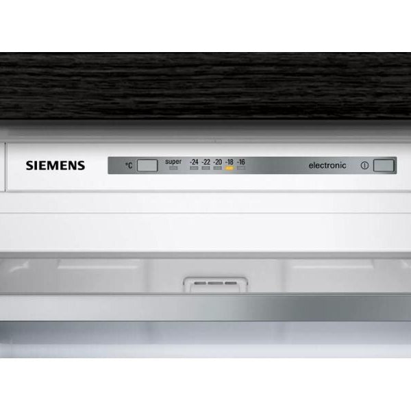 Siemens Einbaugefrierschrank GI21 VADE0 SoftClosing Door