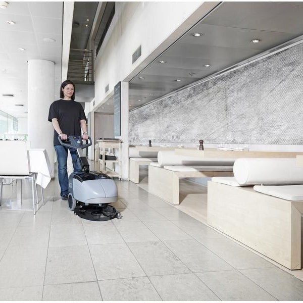 Nilfisk Akku-Scheuersaugmaschine SC351