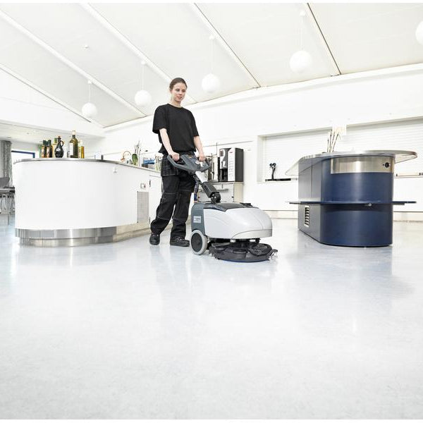 Nilfisk Akku-Scheuersaugmaschine SC351