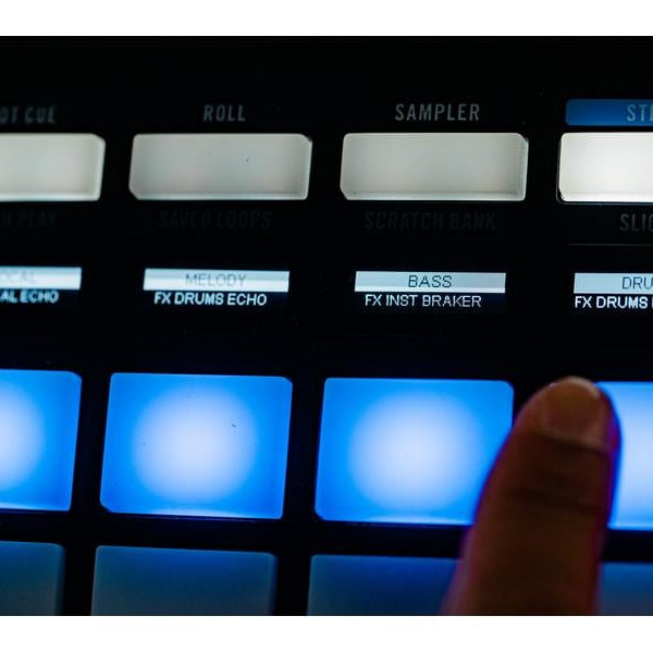 Rane DJ-Controller Four